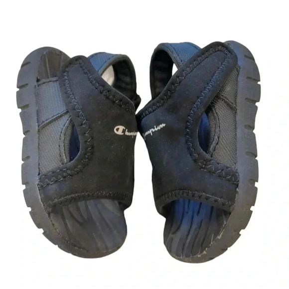 Champion Black Round Toe Velcro Sandals Size 3W - Picture 2 of 8